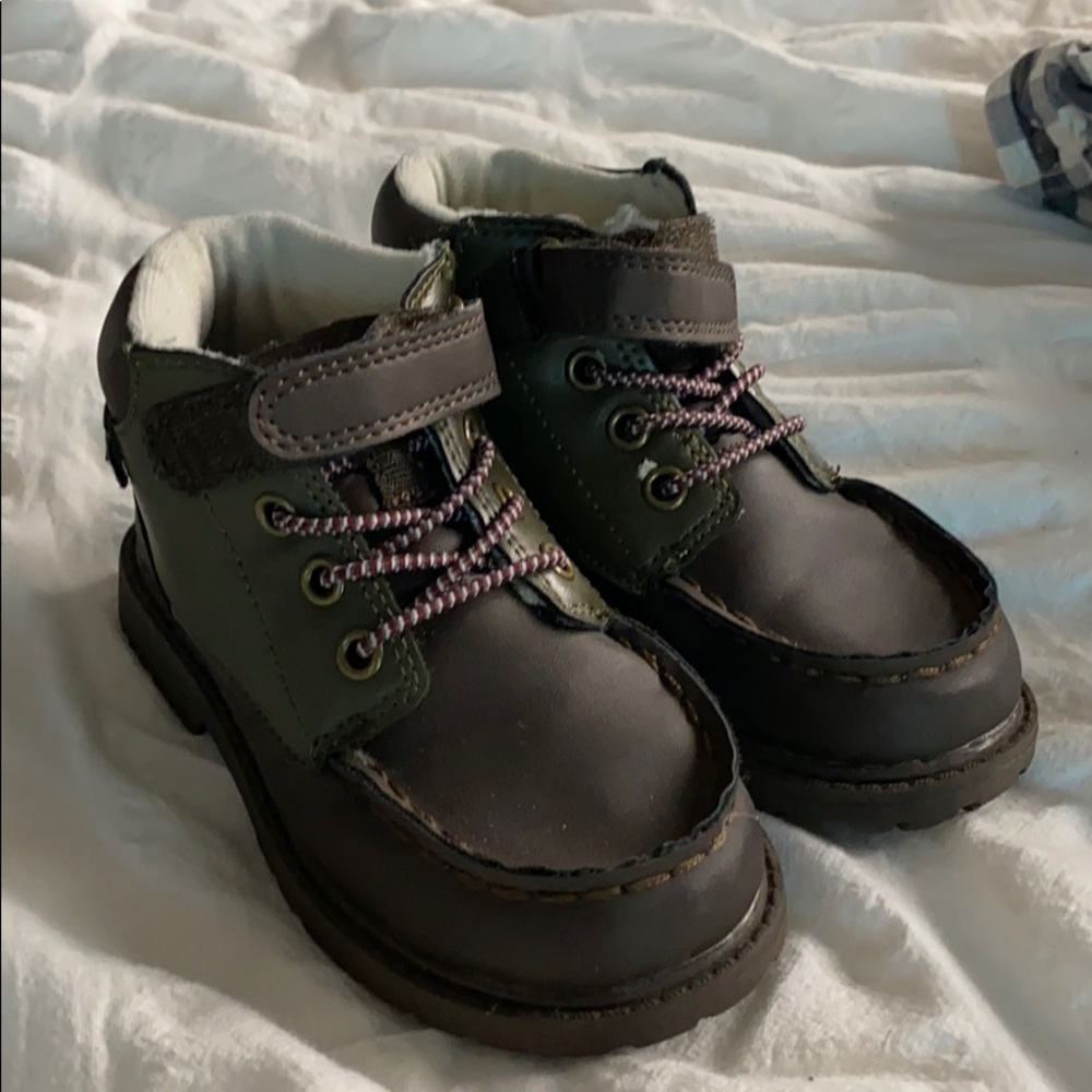 Boys oshkosh boots